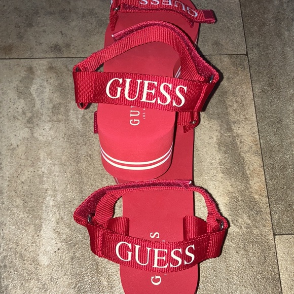 GUESS RED AND WHITE WEDGES WITH VELCO STRAPS - Picture 3 of 3